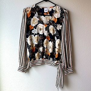 CAbi Enchantment blouse size xs